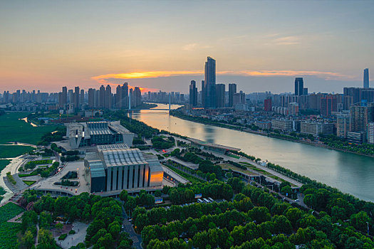 武汉,夏日,城市天际线,傍晚,日落,风光