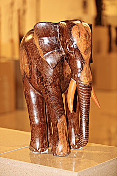 大象木雕