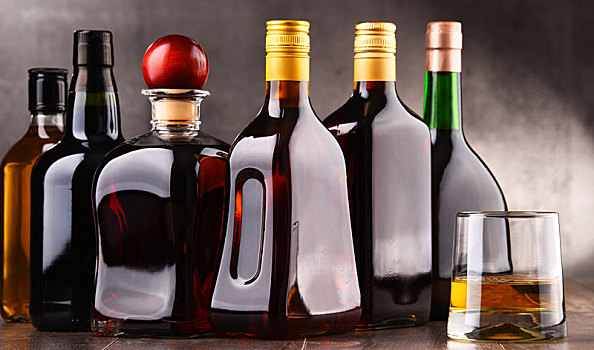 玻璃杯,瓶子,种类,酒