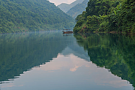 东江庭院