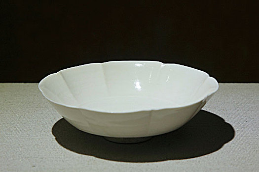 宋朝白色瓷碗