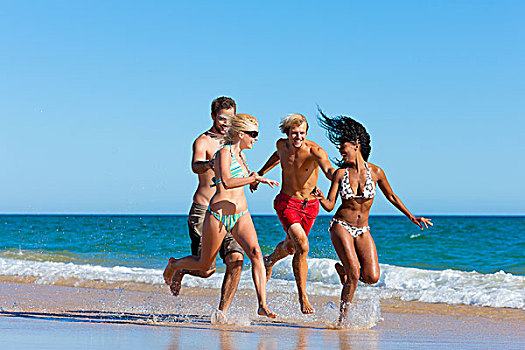 四个,朋友,男人,女人,海滩,许多,有趣,度假,跑,水