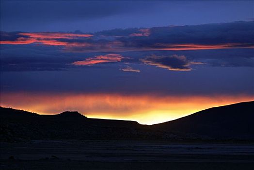 日出,乌尤尼,高地,玻利维亚