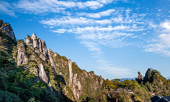 江西上饶三清山阳光海岸片区群山