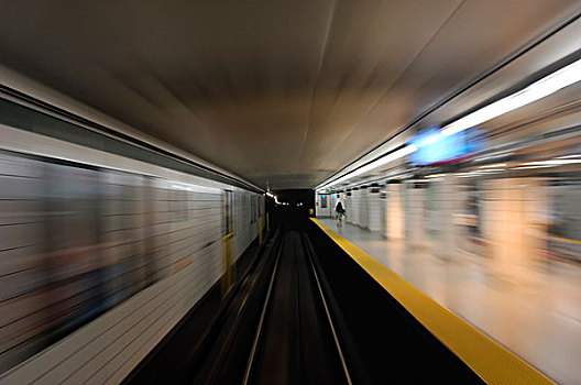 地铁,站台,动感,模糊,离开,多伦多,安大略省,加拿大