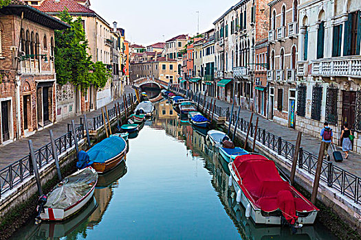 摩托艇,停泊,运河,反射,古建筑,威尼斯,意大利