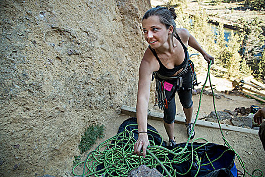 攀岩者,准备,绳索,史密斯岩石州立公园,俄勒冈