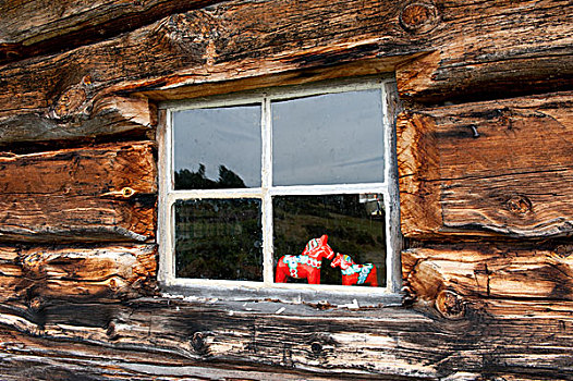 红色,达拉那,马,展示,窗,老,木屋,靠近,省,瑞典,斯堪的纳维亚,北欧,欧洲