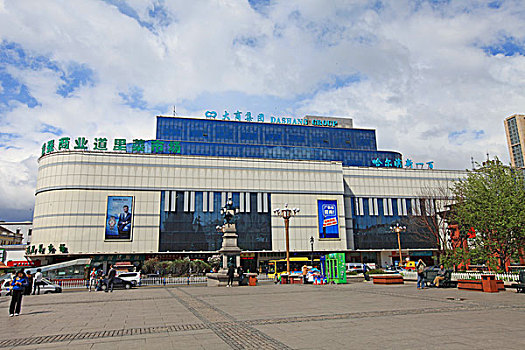 哈尔滨新一百购物广场