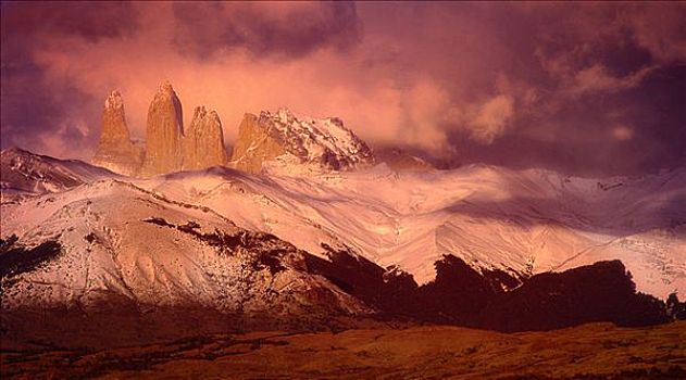 日出,托雷德裴恩国家公园,智利