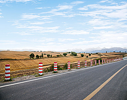 新疆奇台县江布拉克景区公路