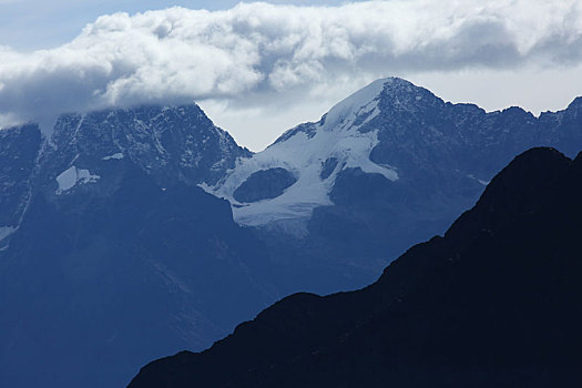 川西雪山风景