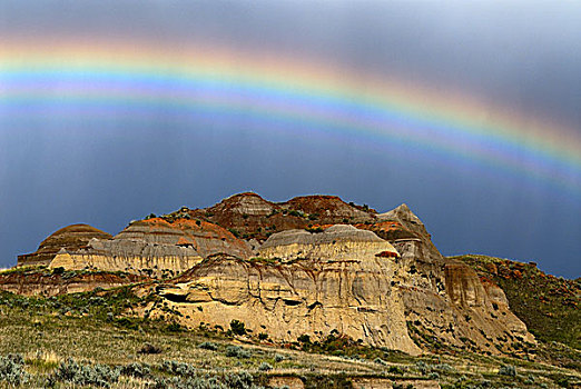 彩虹,上方,彩色,荒地,侵蚀,岩石构造,沉积岩,恐龙省立公园,世界遗产,艾伯塔省,省,加拿大,北美