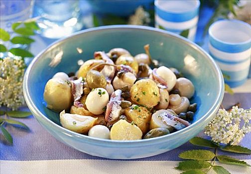 土豆,蘑菇沙拉