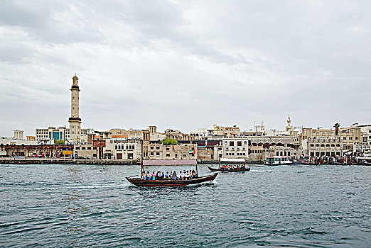 迪拜河渡轮