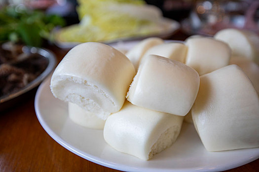 中国北方人的主食馒头,也是华人主食,面粉制成的食物