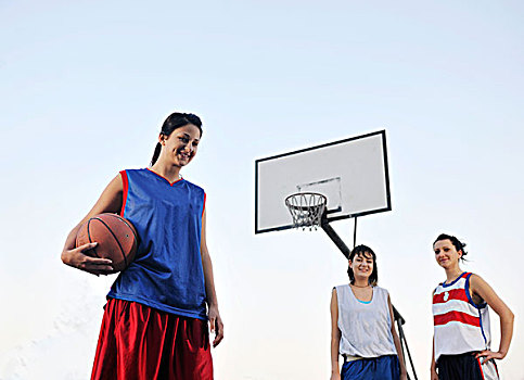 女人,篮球手,训练,篮球场,城市,街上