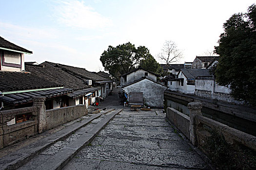 绍兴,古城,古文化街区,建筑,房子,民房,住宅,河道,小桥,流水,破旧,年久,特色,八字桥,完整,文物,晒秋,干菜