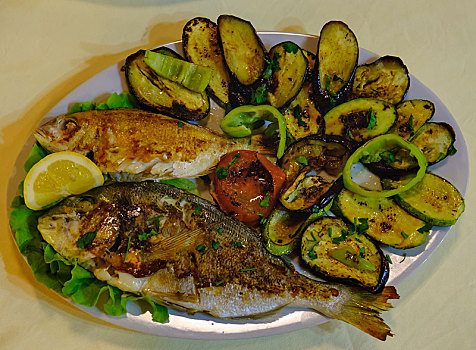 烤鱼,烤菜,盘子,阿尔巴尼亚,欧洲