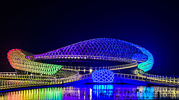 苏州湾阅湖台夜景