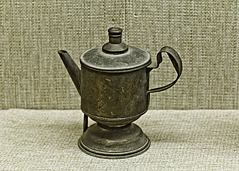 铜质荷兰奶壶