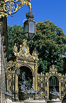 镀金,熟铁,栏杆,灯笼,海王星喷泉,斯坦尼斯瓦夫广场,广场,洛林,法国
