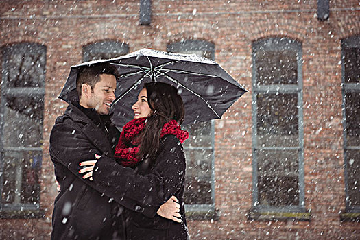 情侣,搂抱,下雪,浪漫