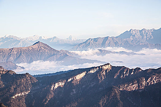 牛背山