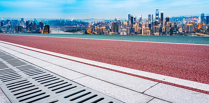 道路地面和城市建筑景观