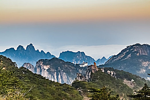 安徽省黄山市黄山风景区天海大峡谷自然景观