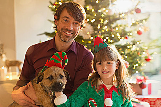 头像,微笑,父亲,女儿,狗,正面,圣诞树