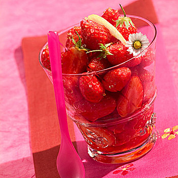 利口酒,草莓甜点
