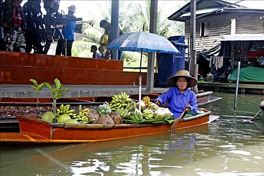 果蔬,摊贩,丹能沙朵水上市场,水上市场,河,市场,曼谷,泰国,亚洲