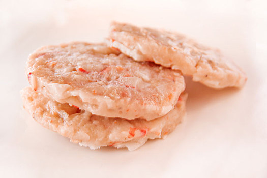 樱花虾鱼饼蔬菜饼素菜鱼丸食品火锅料麻辣烫美食特写