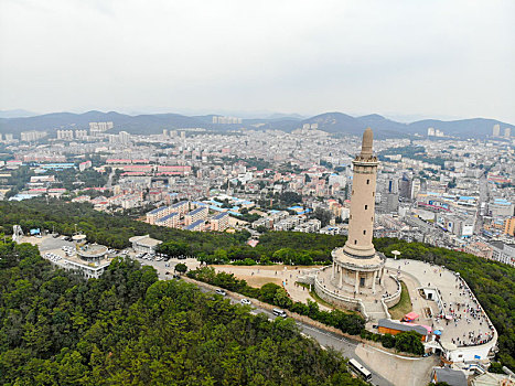 航拍辽宁大连旅顺口区白玉山景区白玉山塔