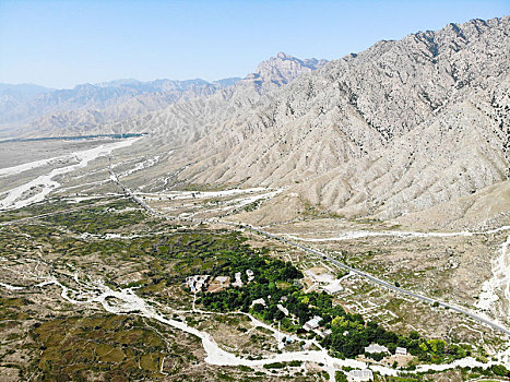 航拍宁夏银川贺兰山东麓贺兰山岩画遗址公园景区