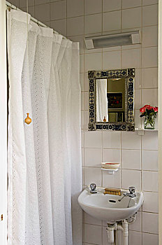 盥洗池,镜子,白色,瓷砖墙,靠近,闭合,浴帘
