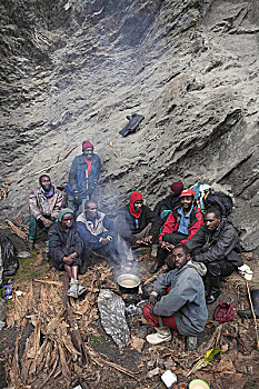 野营,石头,蔽护,鲁文佐里山,乌干达