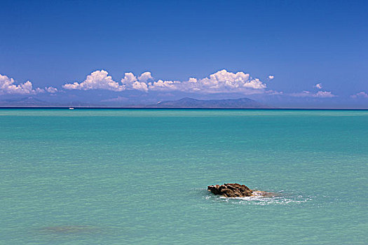 蓝绿色海水,地中海,埃奥利群岛,利帕里,火山,后面,西西里,意大利,欧洲
