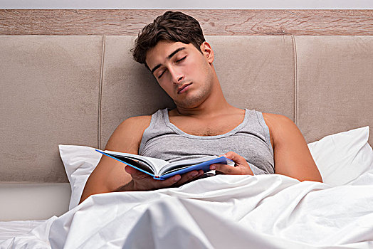 男人,读,书本,床