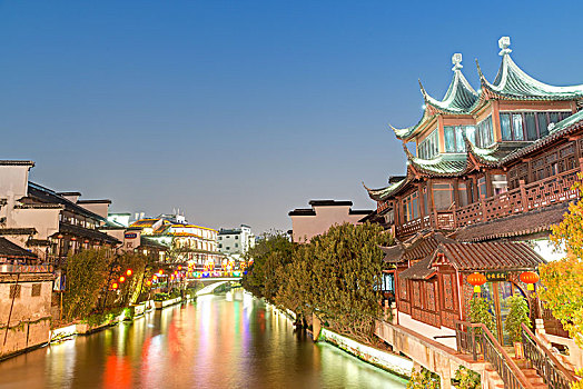 南京夫子庙运河边古建筑灯光夜景