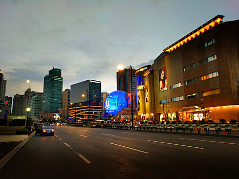 暮光之城,城市天际线,科幻场景