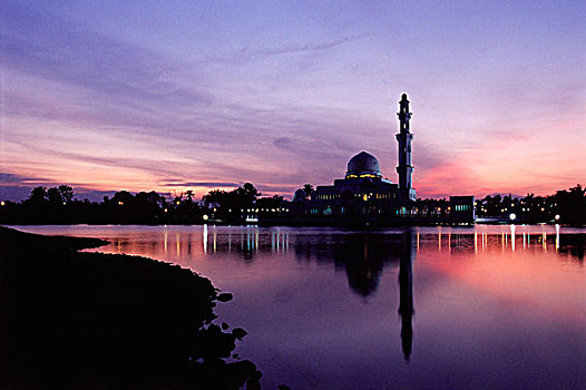 马来西亚,黎明