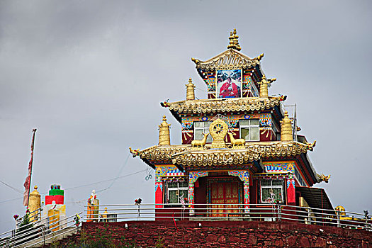 藏传佛教转经塔