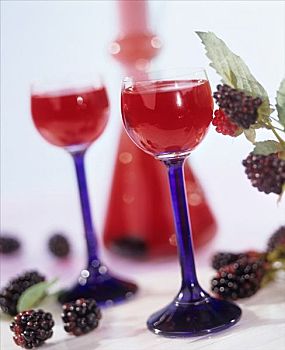 黑莓,利口酒,玻璃杯