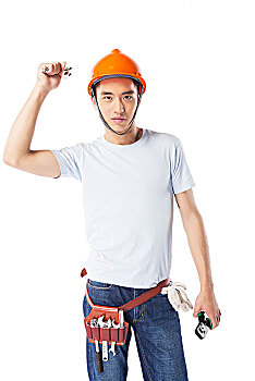 头戴橘色安全帽的工人