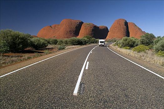 汽车,驾驶,正面,卡塔曲塔,奥尔加,乌卢鲁巨石,卡塔曲塔国家公园,澳大利亚