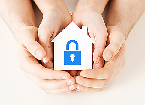房地产,家,安全,概念,特写,男性,女性,拿着,白色,纸,房子,蓝色,锁