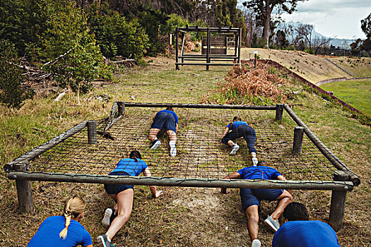 健身,人,爬行,网,障碍训练场,新兵训练营