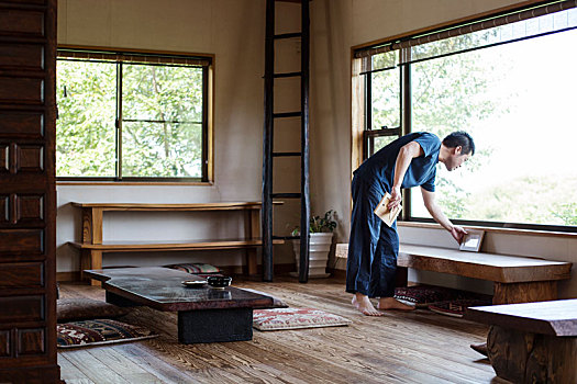 日本,站立,男人,传统,日式房屋,准备,茶道